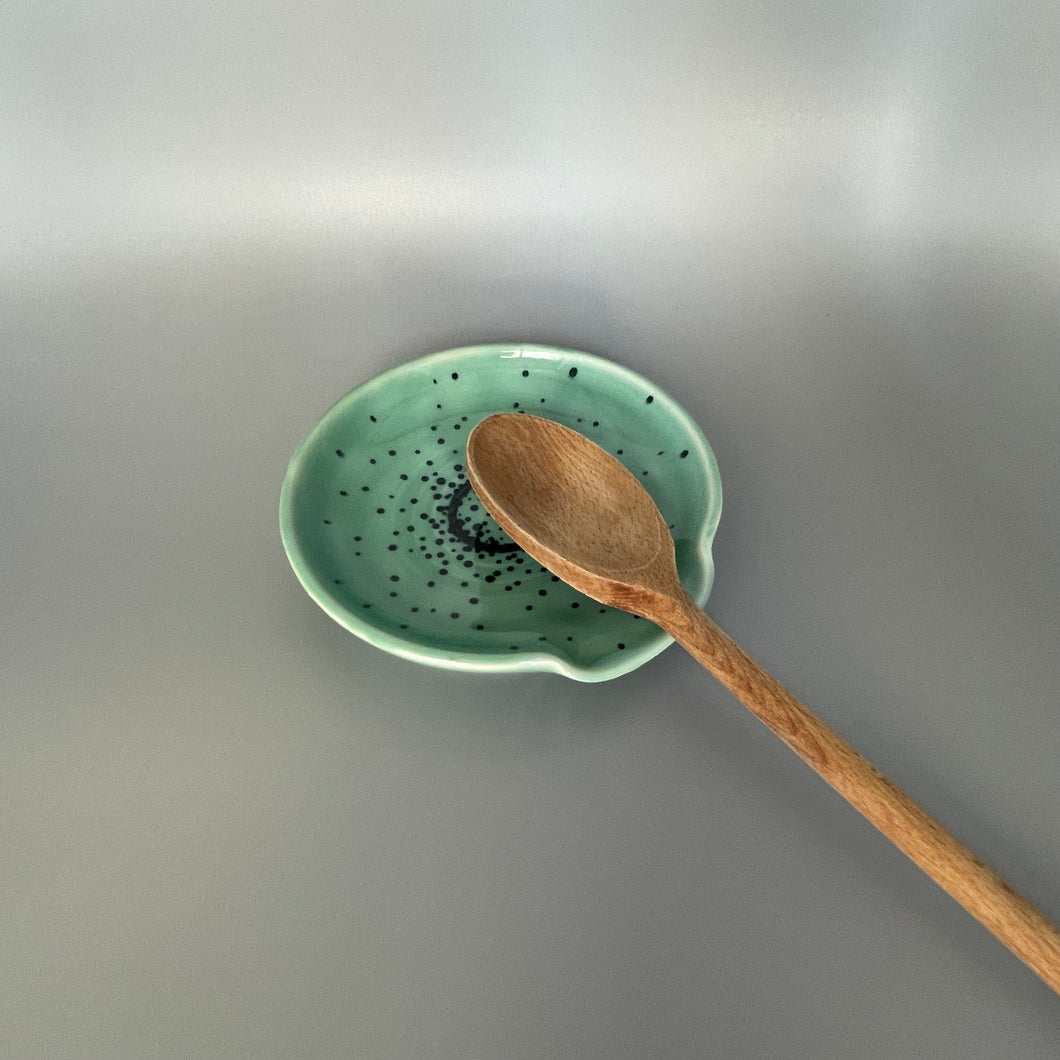 Light Green Spoon Rest with Radiating Dot Pattern
